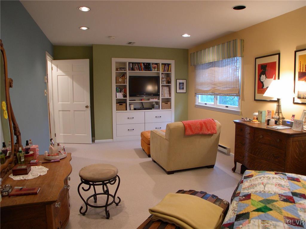 1422 Hampton Road Allentown, PA 18104 - Photo 19 of 47 Gallery Image 19
