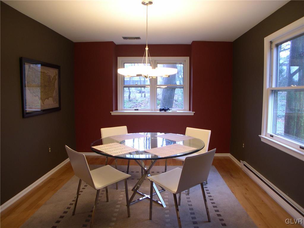 1422 Hampton Road Allentown, PA 18104 - Photo 6 of 47 Gallery Image 6