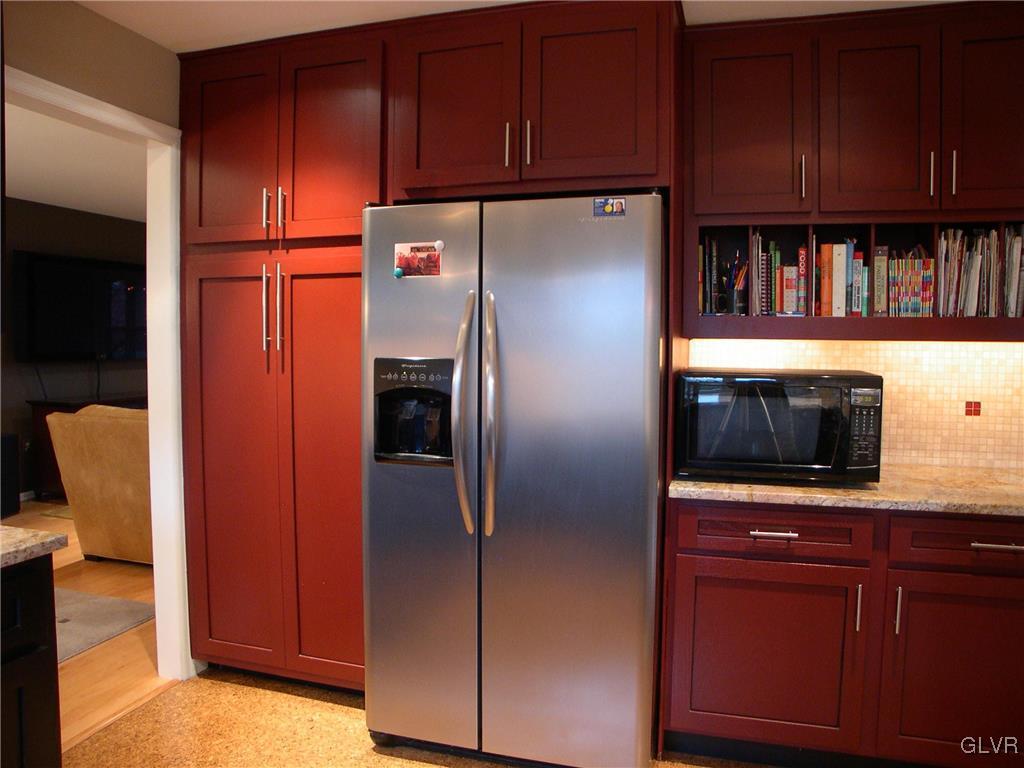 1422 Hampton Road Allentown, PA 18104 - Photo 8 of 47 Gallery Image 8