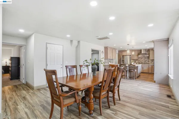 $1,425,000 | 11378 Mountain View Road, Tracy, CA 95376