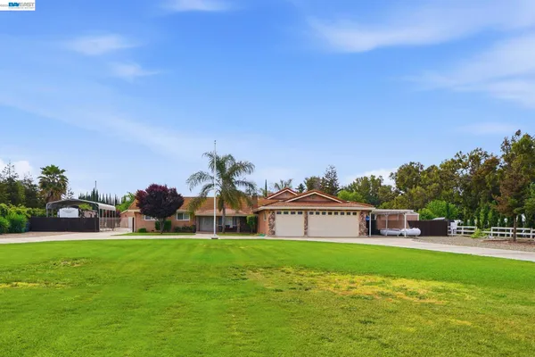 $1,425,000 | 11378 Mountain View Road, Tracy, CA 95376