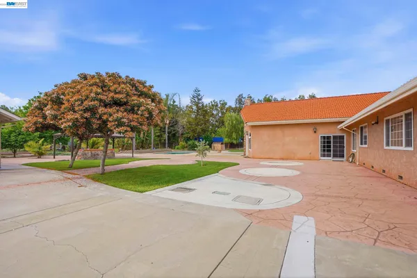 $1,425,000 | 11378 Mountain View Road, Tracy, CA 95376