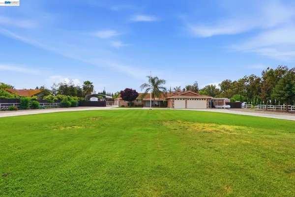 $1,425,000 | 11378 Mountain View Road, Tracy, CA 95376