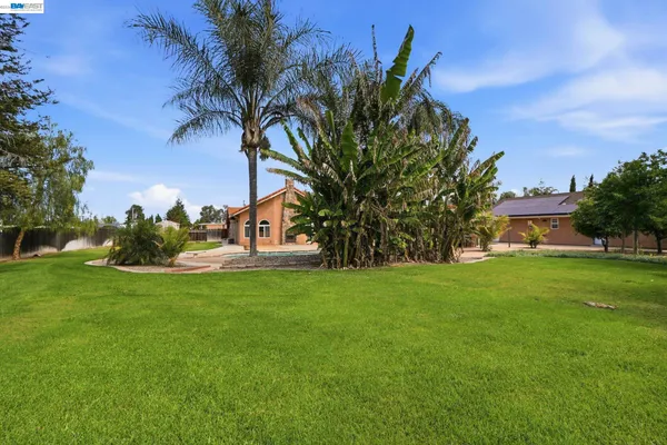 $1,425,000 | 11378 Mountain View Road, Tracy, CA 95376