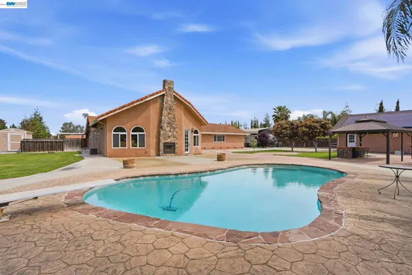 $1,425,000 | 11378 Mountain View Road, Tracy, CA 95376