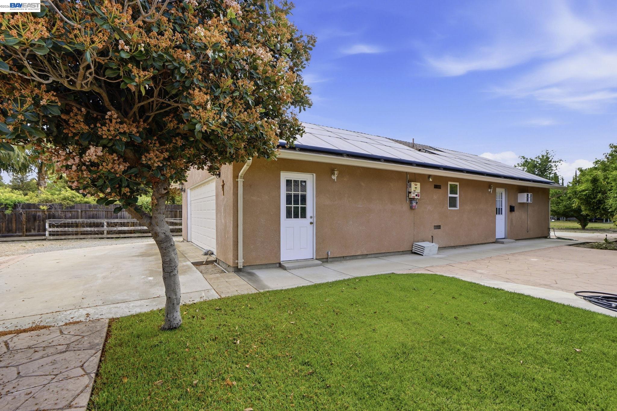11378 Mountain View Road Tracy, CA 95376 - Photo 48 of 59 1 bed 1 bath, Living Room and Kitchen