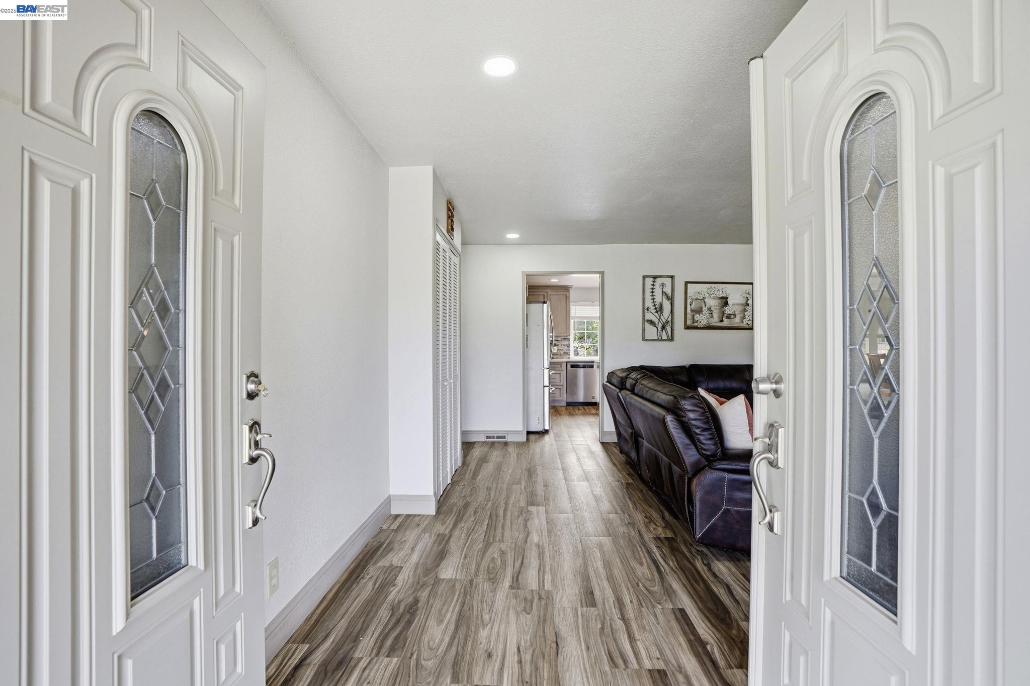 11378 Mountain View Road Tracy, CA 95376 - Photo 7 of 59 Double Door Entry