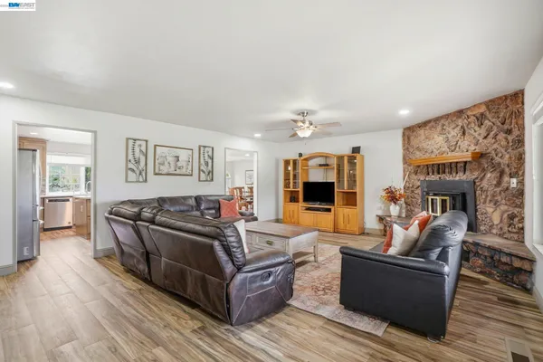 $1,425,000 | 11378 Mountain View Road, Tracy, CA 95376