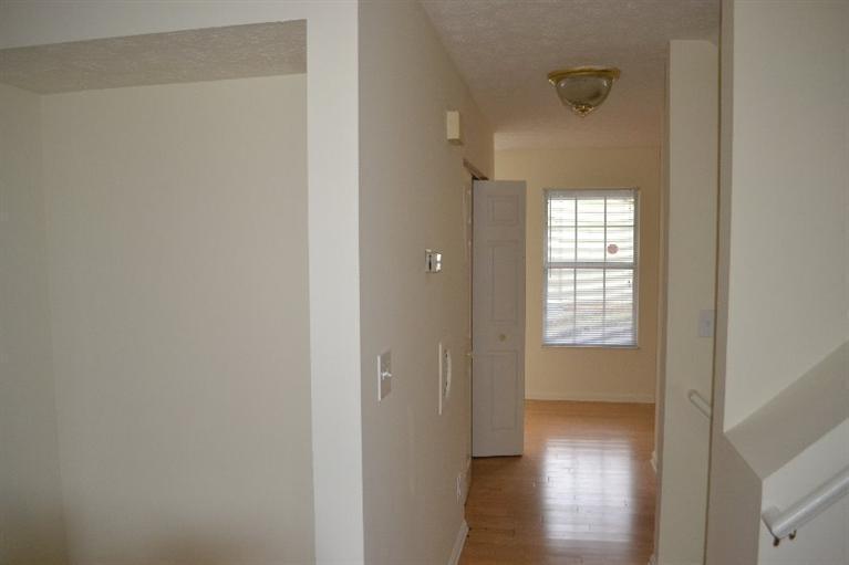 10555 Montgomery Road, Unit 72 Montgomery, OH 45242 - Photo 5 of 18