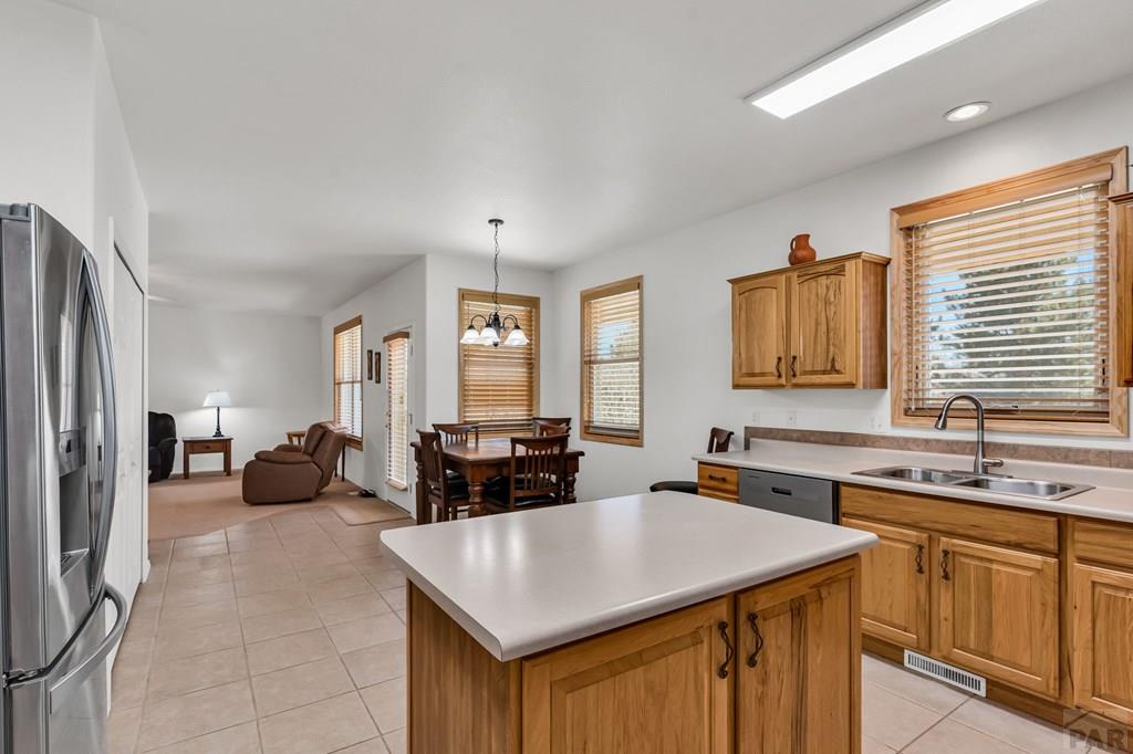 2064 Iris Road Pueblo, CO 81006 - Photo 13 of 56