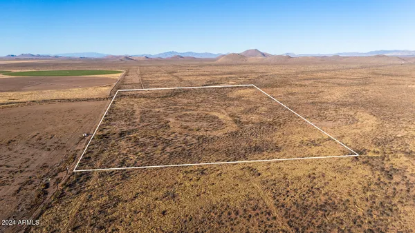 $165,000 | 3493 West Agua Blanca Road, Unit 3, Elfrida, AZ 85610