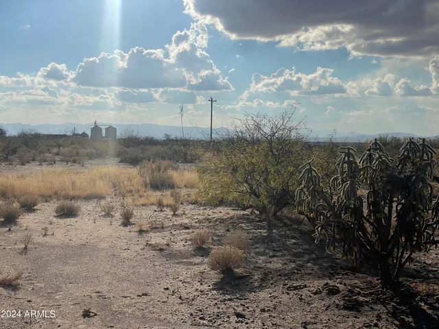 $165,000 | 3493 West Agua Blanca Road, Unit 3, Elfrida, AZ 85610