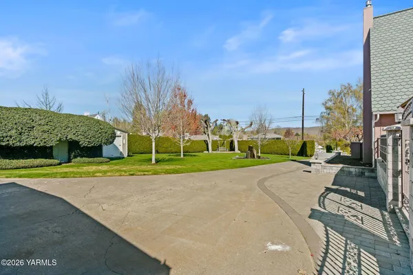 $639,900 | 2908 Summitview Avenue, Yakima, WA 98902