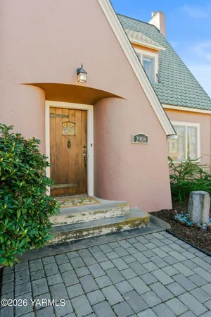 $639,900 | 2908 Summitview Avenue, Yakima, WA 98902