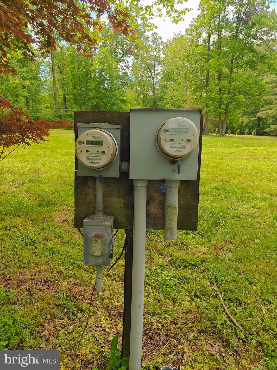 152 Icedale Road Honey Brook, PA 19344 - Photo 8 of 18 a view of a wooden wall with sitting space