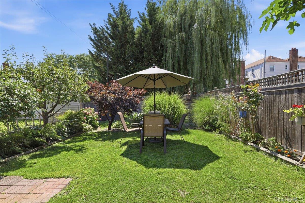 1415 Reed Place Bronx, NY 10465 - Photo 17 of 26