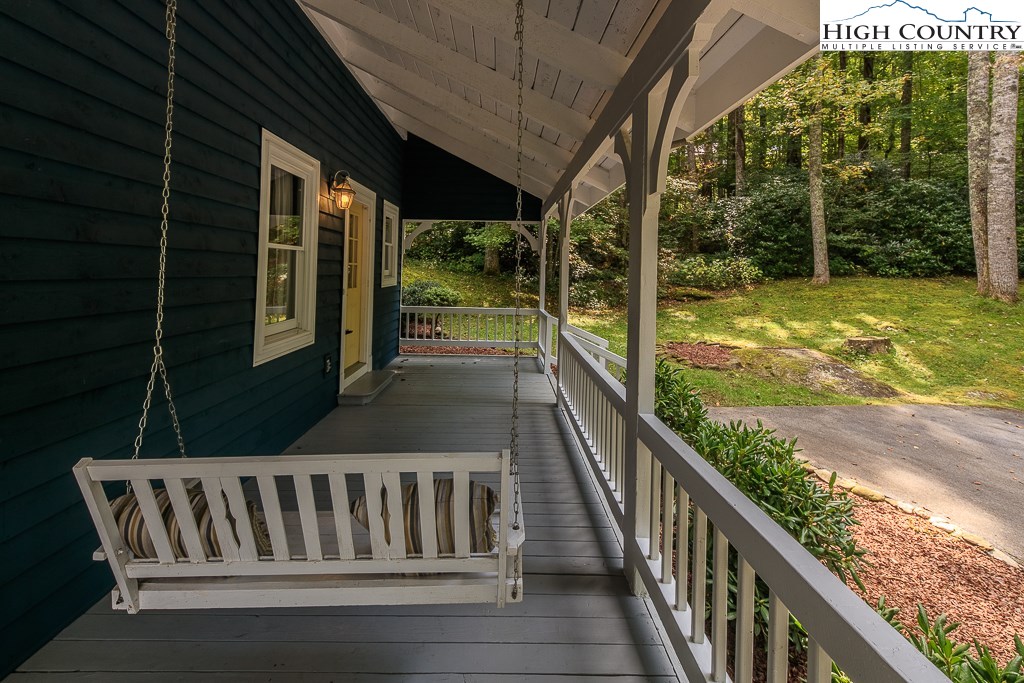 575 Schaffer Road Boone, NC 28607 - Photo 5 of 50 Gallery Image 5