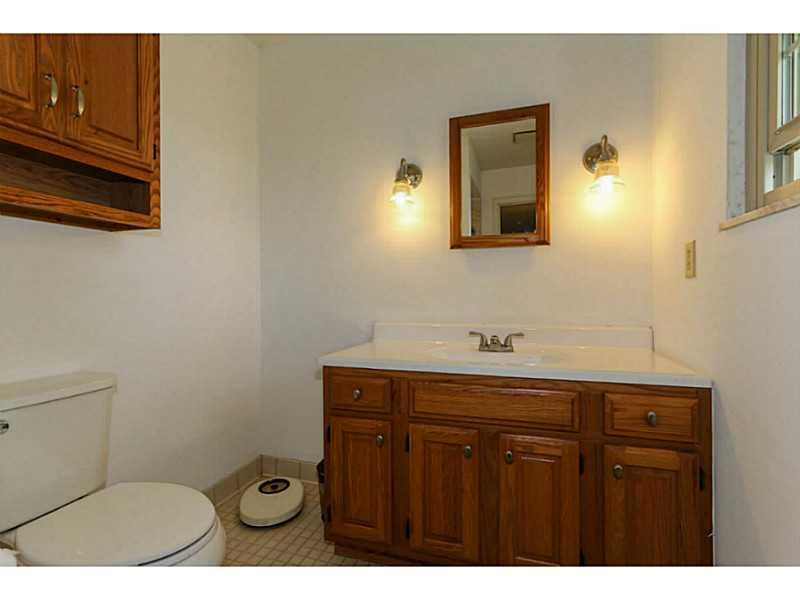8114 Lieber Road Indianapolis, IN 46260 - Photo 13 of 21 Gallery Image 13