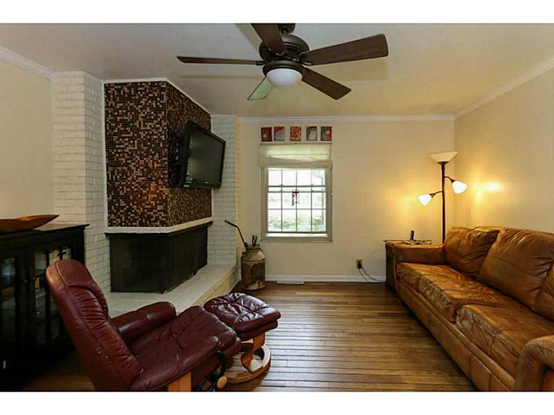 8114 Lieber Road Indianapolis, IN 46260 - Photo 4 of 21 Gallery Image 4