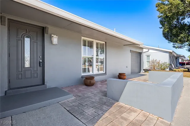 $339,900 | 1091 Lovely Lane, North Fort Myers, FL 33903