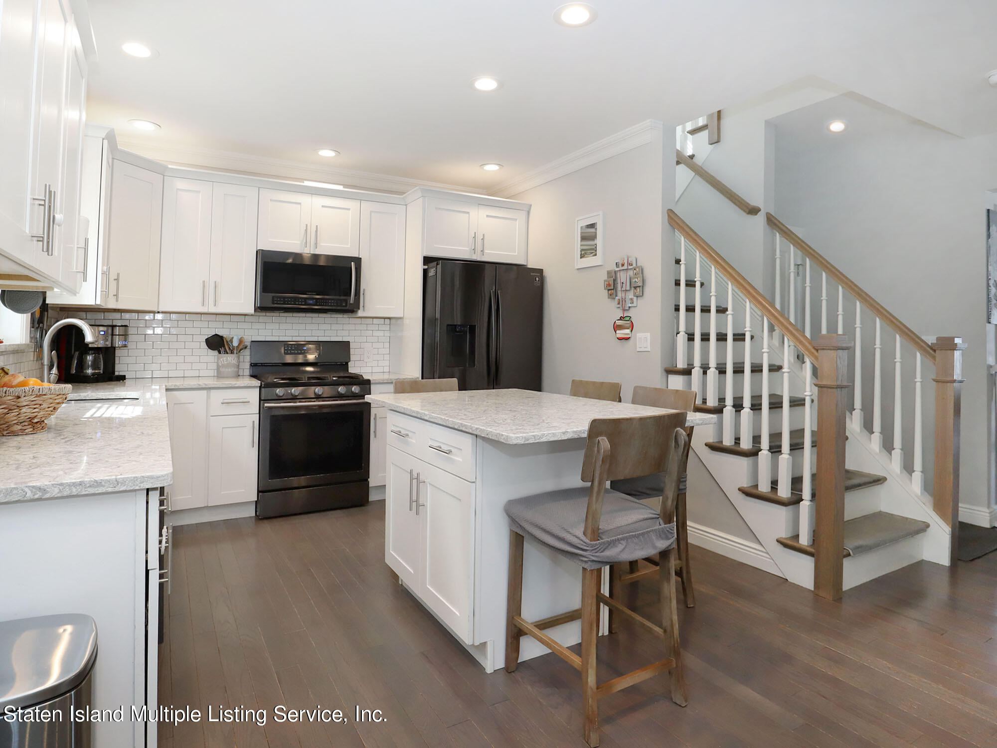 600 Annadale Road Staten Island, NY 10312 - Photo 5 of 28 IMG_2025