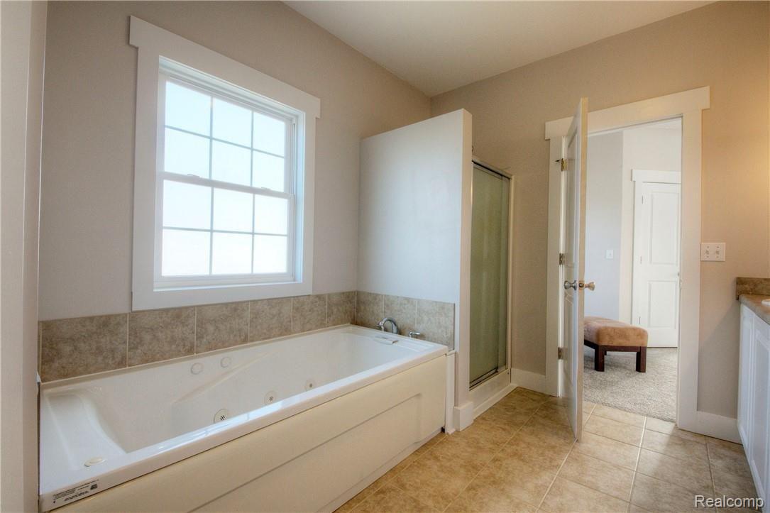7326 Green Road Fenton, MI 48430 - Photo 27 of 42 930A6259_60_61.jpg