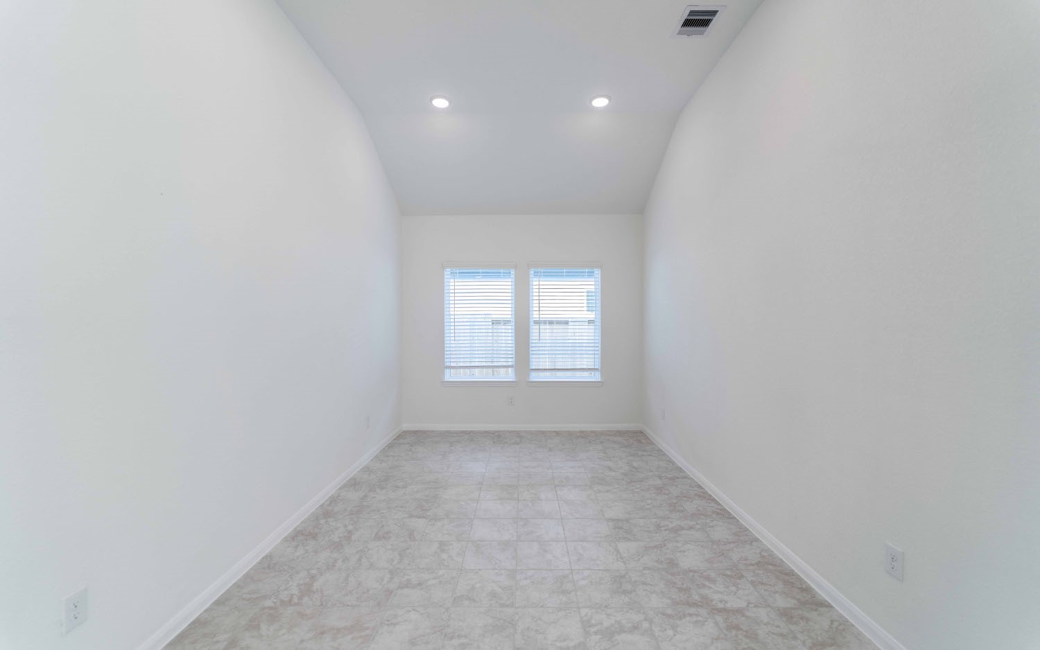 428 Monarch Trail Huntsville, TX 77340 - Photo 2 of 16 an empty room with a window