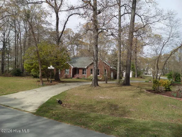 $440,000 | 100 Pheasant Drive, New Bern, NC 28562