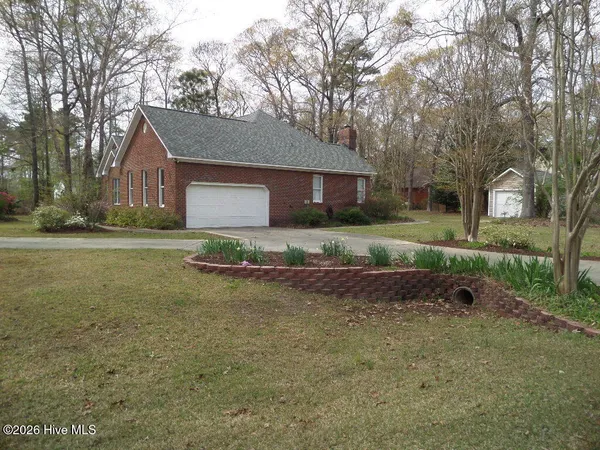 $440,000 | 100 Pheasant Drive, New Bern, NC 28562