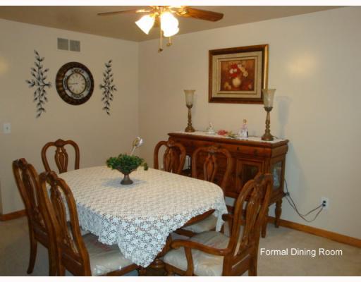 288 Holyoke Road Butler, PA 16001 - Photo 11 of 17 Dining Room.