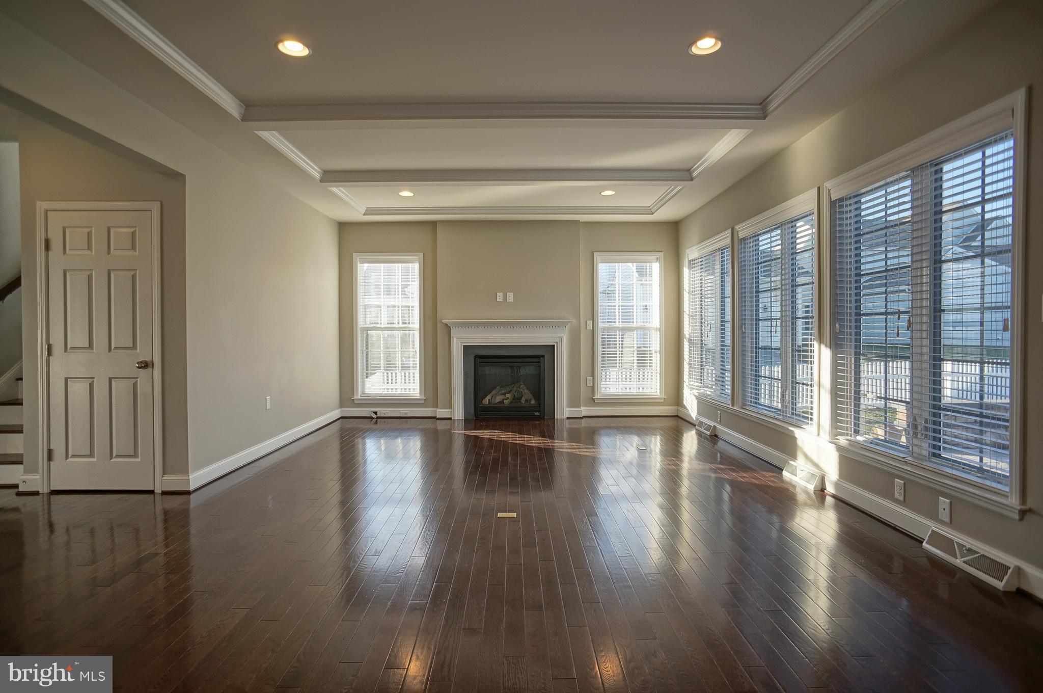 428 Line Road Mechanicsburg, PA 17050 - Photo 20 of 39 Family room with gas fireplace