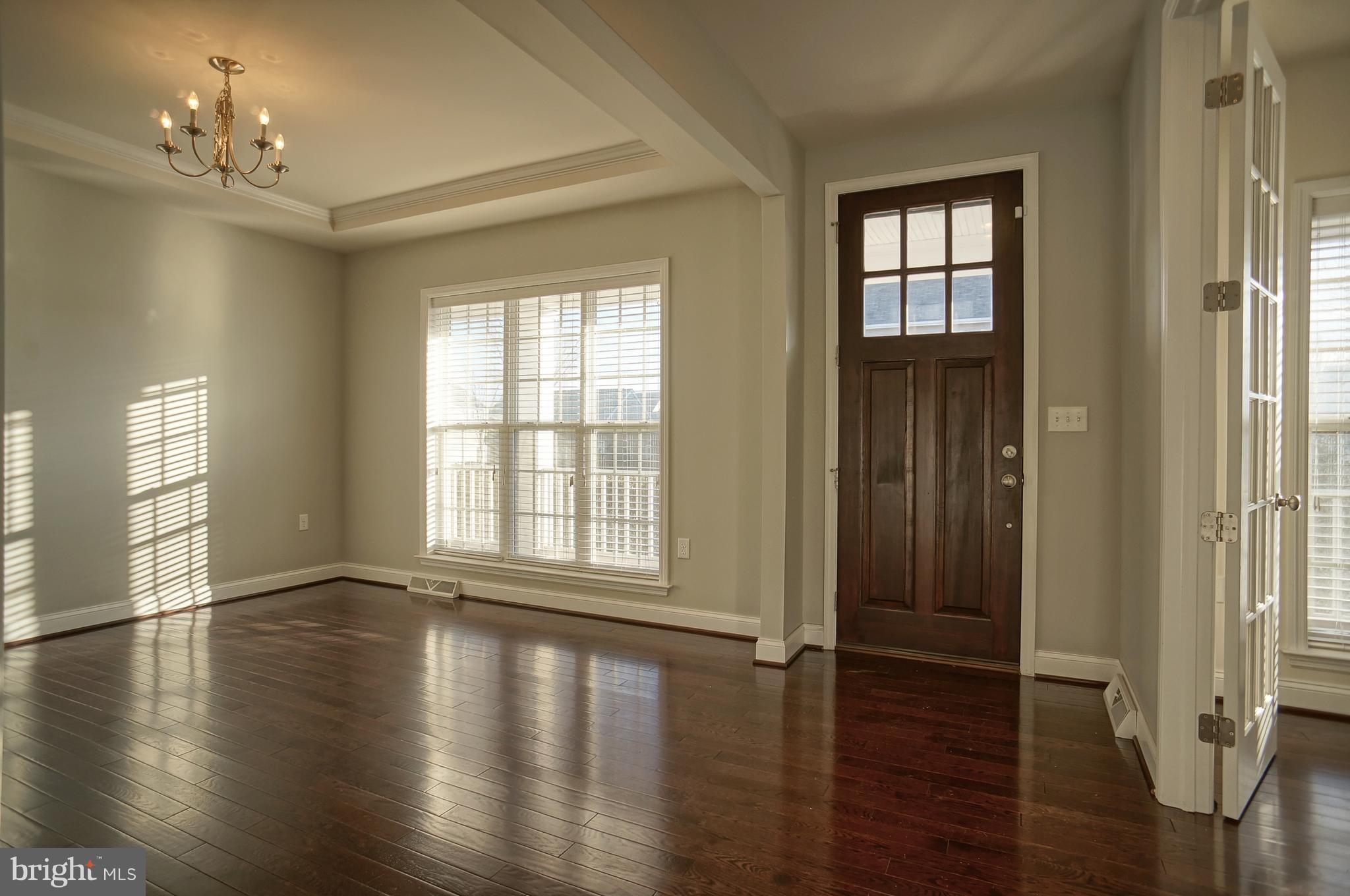 428 Line Road Mechanicsburg, PA 17050 - Photo 6 of 39 Dining room with tray ceiling