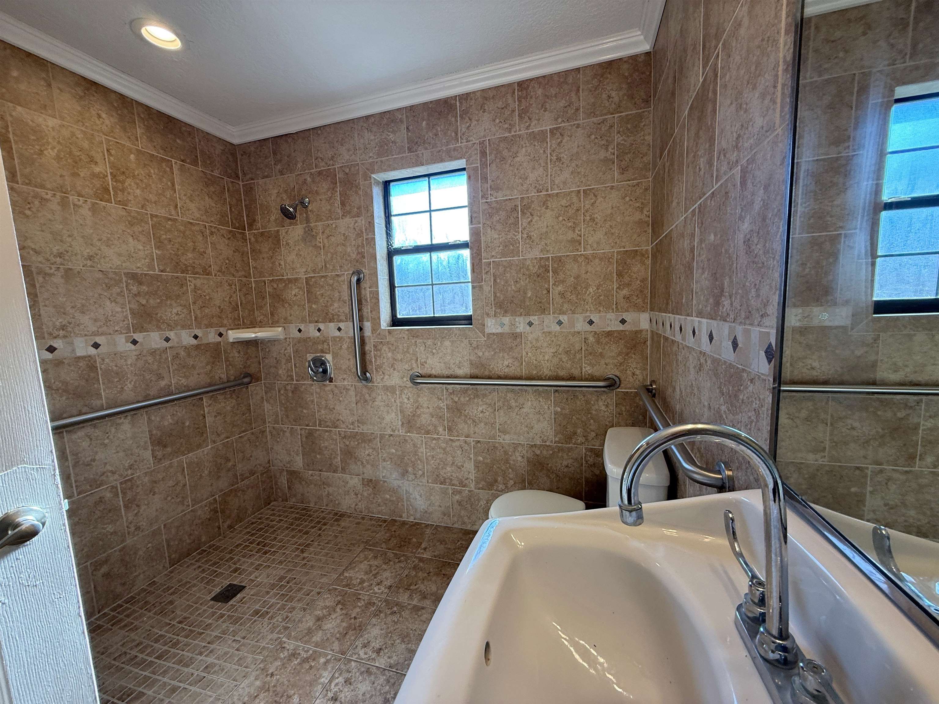 101 Oglesbee Road Silsbee, TX 77656 - Photo 13 of 17 Gallery Image 13