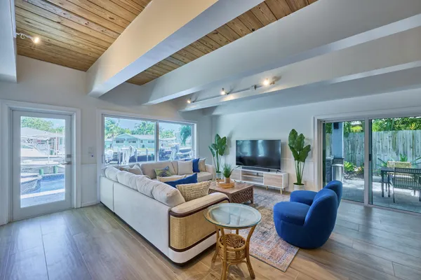 $15,500 | 100 Neptune Drive, Hypoluxo, FL 33462