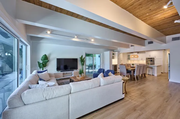 $15,500 | 100 Neptune Drive, Hypoluxo, FL 33462