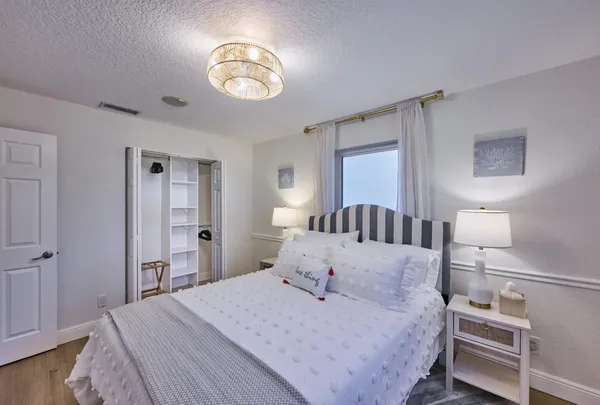 $15,500 | 100 Neptune Drive, Hypoluxo, FL 33462