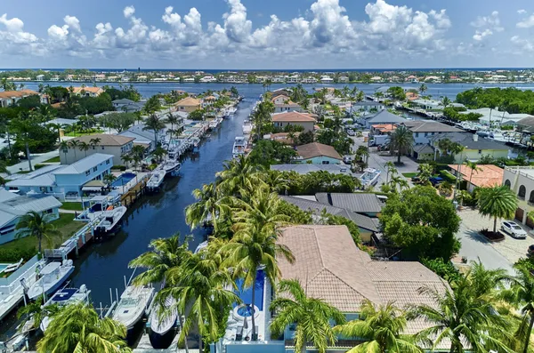 $15,500 | 100 Neptune Drive, Hypoluxo, FL 33462