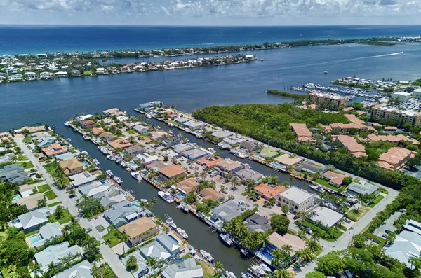 $15,500 | 100 Neptune Drive, Hypoluxo, FL 33462