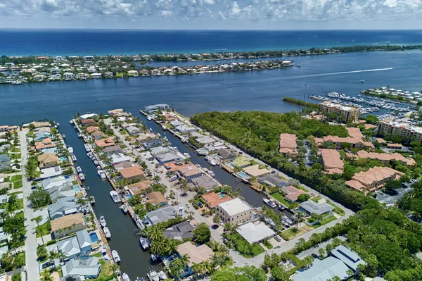 $15,500 | 100 Neptune Drive, Hypoluxo, FL 33462