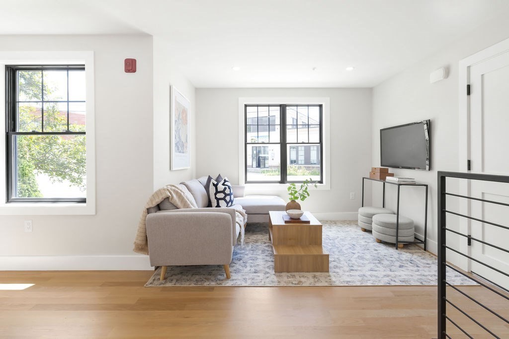 43 Crafts Street Newton, MA 02458 - Photo 3 of 31