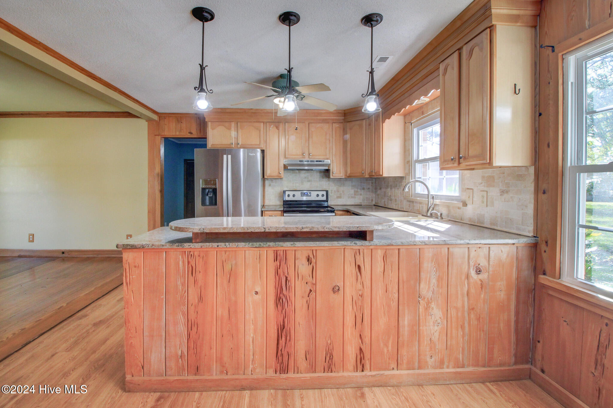 705 Robin Road Morehead City, NC 28557 - Photo 15 of 51 Kitchen