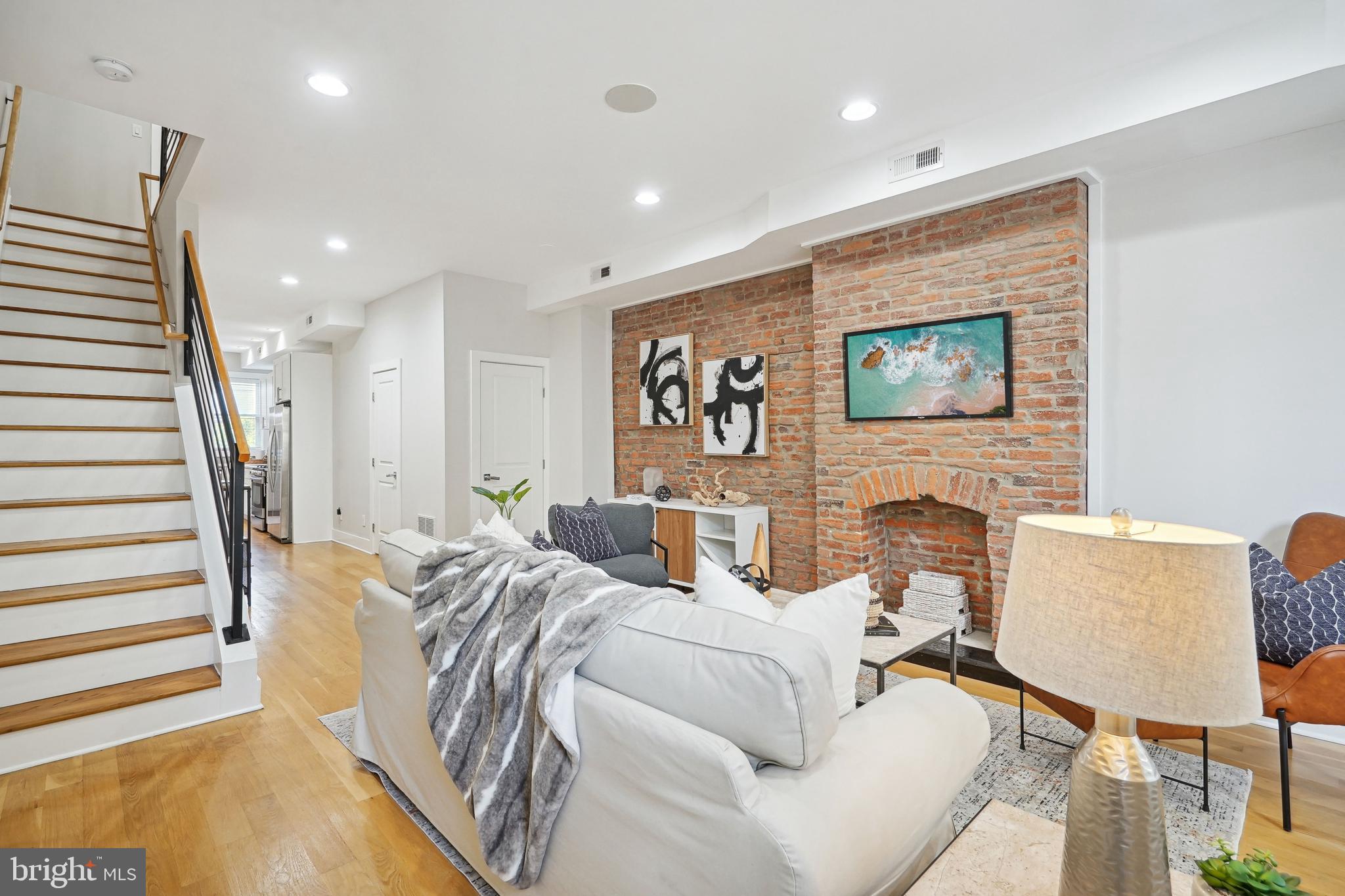 608 G Street Northeast Washington, DC 20002 - Photo 3 of 42 Gallery Image 3
