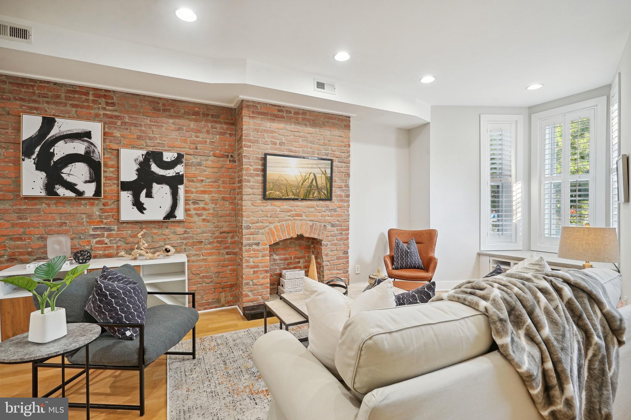 608 G Street Northeast Washington, DC 20002 - Photo 4 of 42 Gallery Image 4