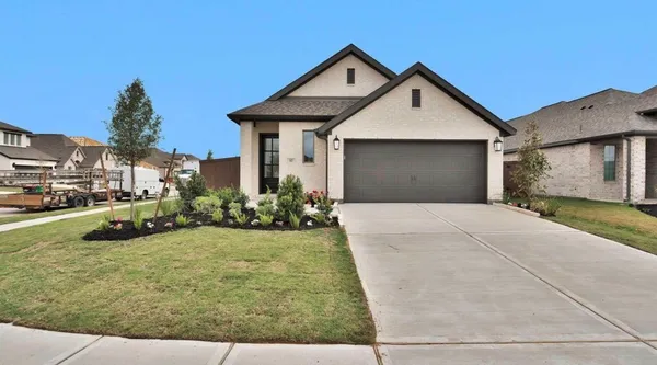 $2,500 | 303 Eileen Drive, Rosenberg, TX 77471
