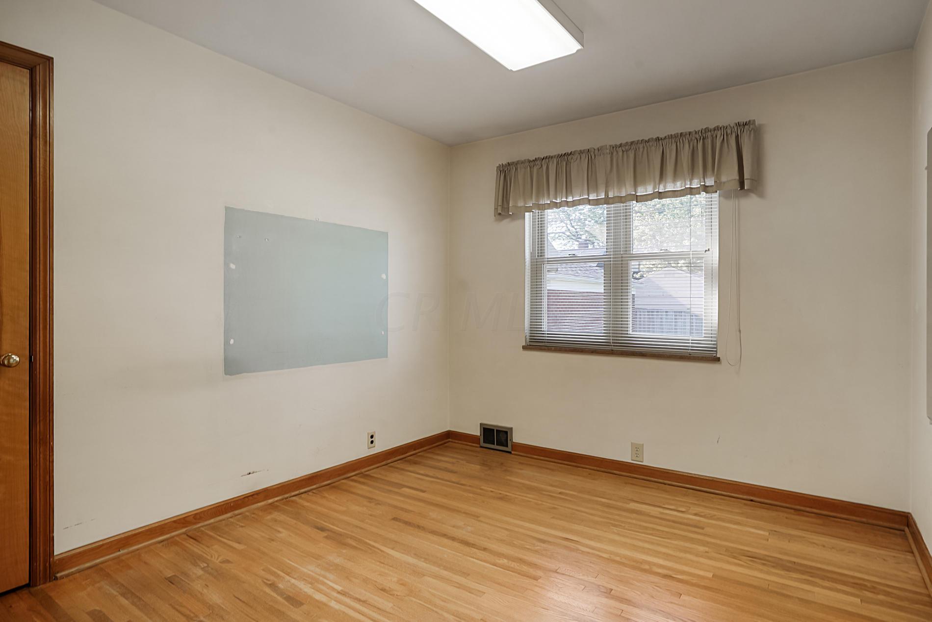 2041 Jervis Road Columbus, OH 43221 - Photo 18 of 35 Gallery Image 18