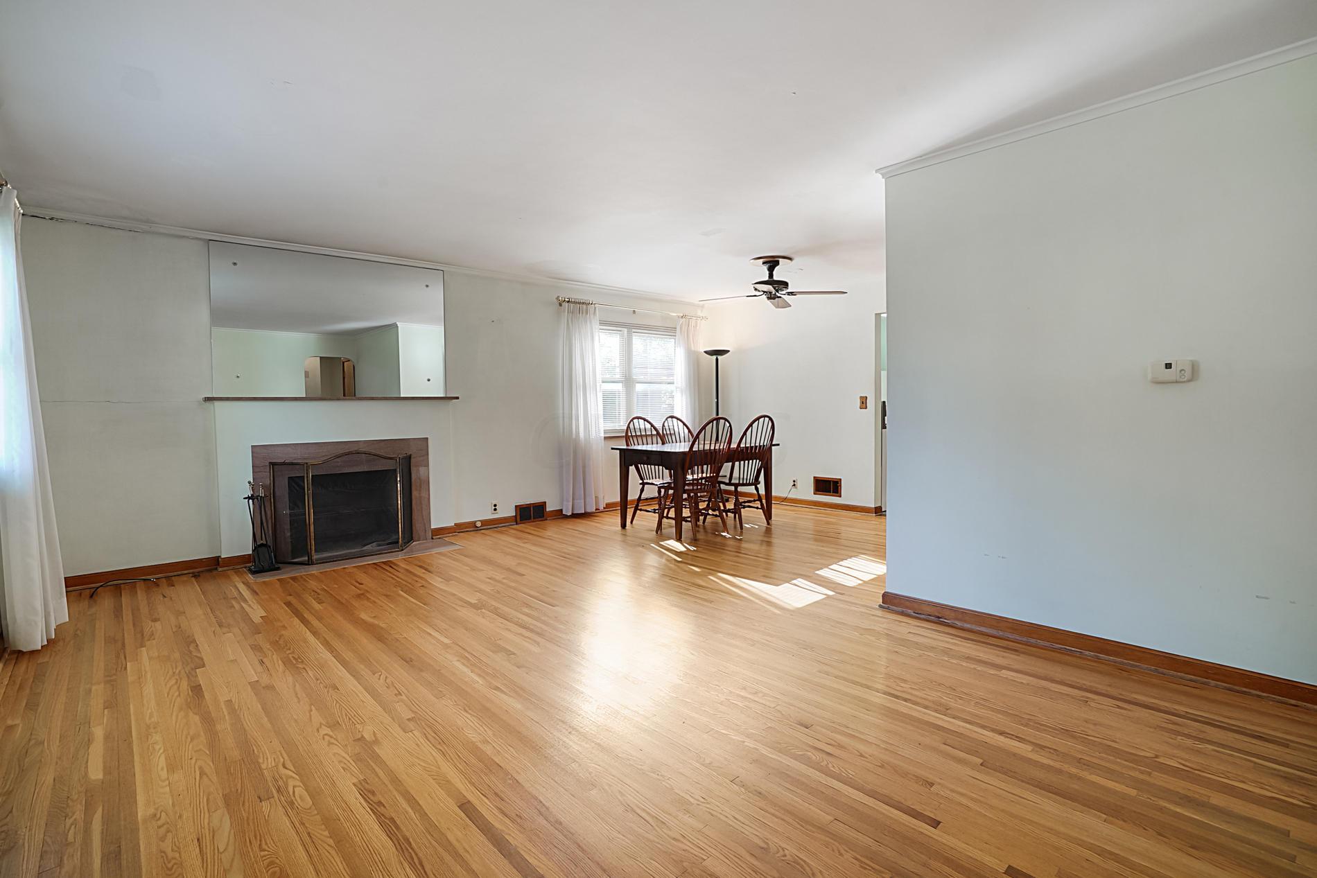 2041 Jervis Road Columbus, OH 43221 - Photo 3 of 35 Gallery Image 3