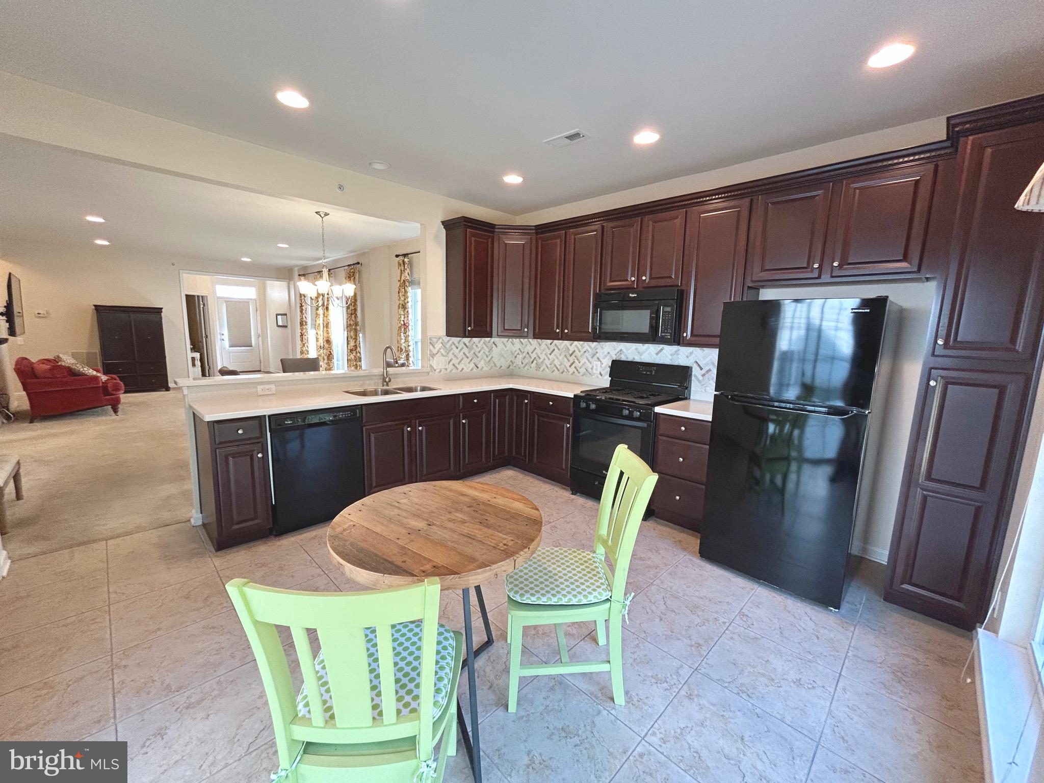 577 Prizer Court Downingtown, PA 19335 - Photo 7 of 29