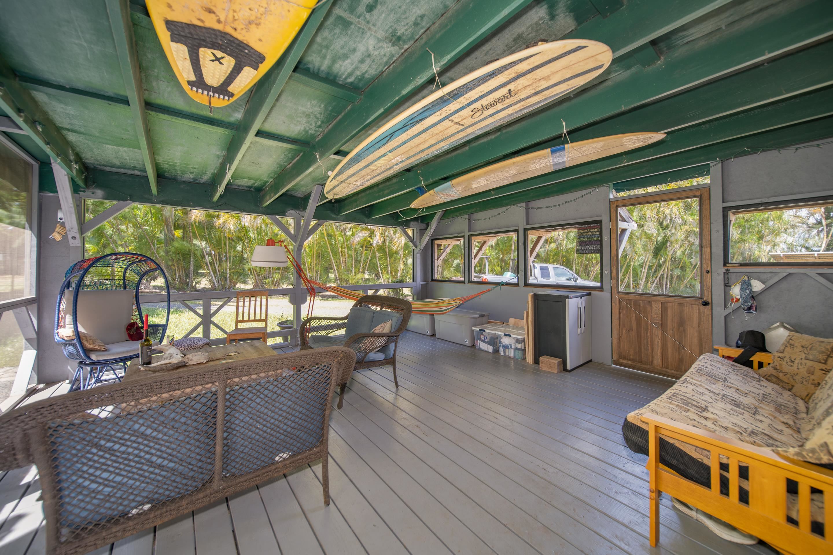 55 Oluolumau Place Haiku, HI 96708 - Photo 29 of 30 a living room filled with furniture