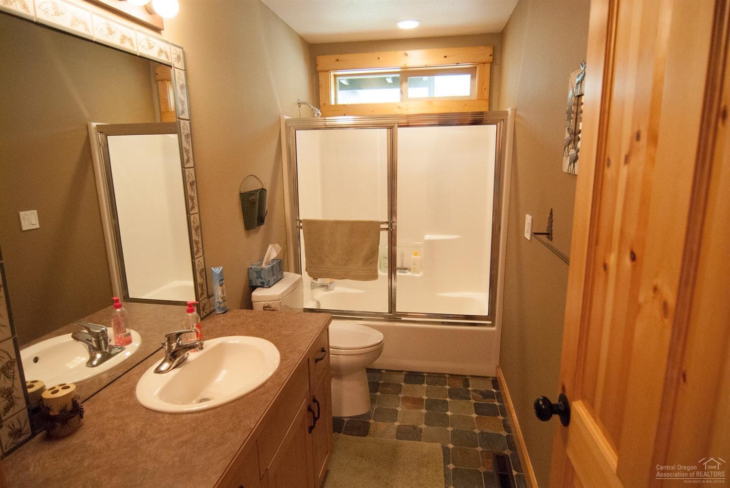 21 Filbert Lane Sunriver, OR 97707 - Photo 8 of 22 Additional Photo