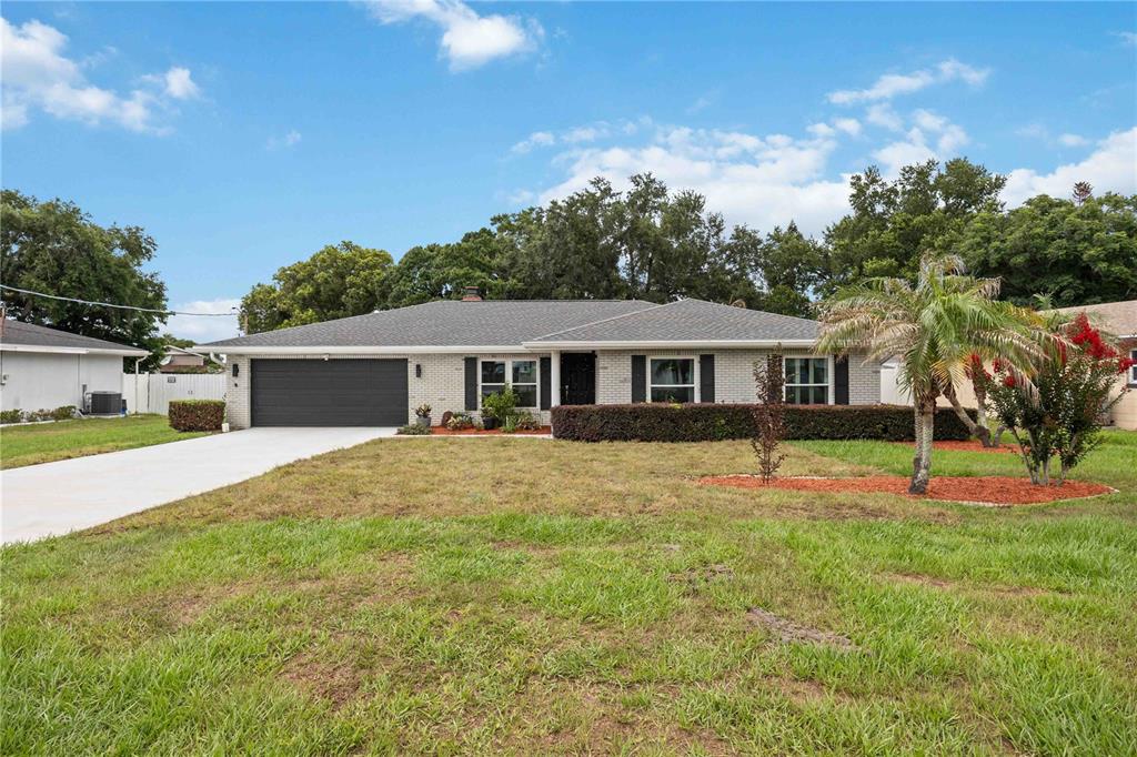 81 Duval Road Winter Haven, FL 33884 - Photo 1 of 28